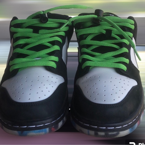 Nike SB Dunk Low Staple Panda Pigeons - Picture 3 of 4